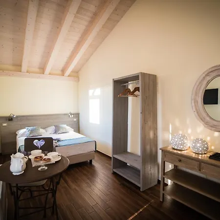 Podere Zampiera Vecchia Farm stay