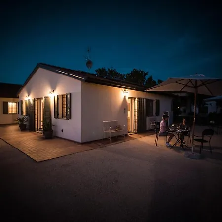 Farm stay Podere Zampiera Vecchia *