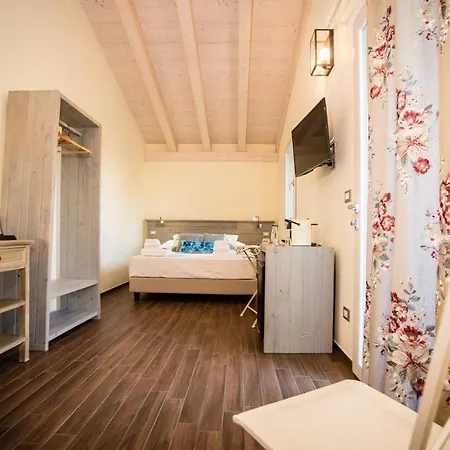 Κατάλυμα σε φάρμα Podere Zampiera Vecchia Ίμολα